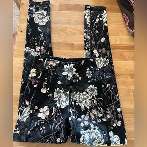 Victoria’s Secret leggings